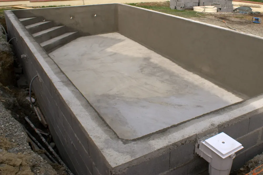 Maçon piscine 